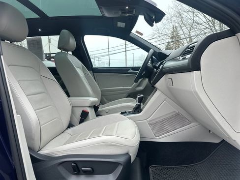 Used 2023 Volkswagen Tiguan SEL R-Line image 16