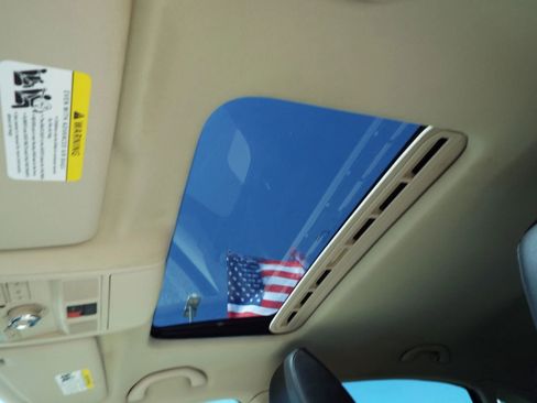 Used 2014 Volkswagen Passat TDI SE image 9