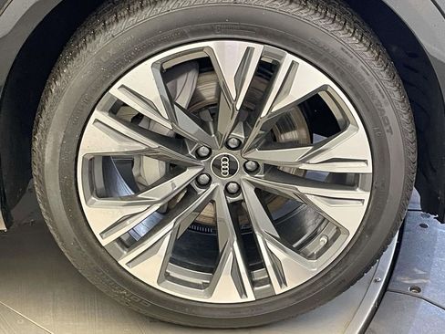 New 2026 Audi Q8 Premium Plus image 14