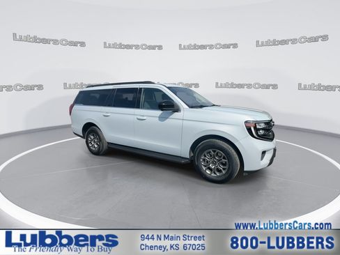 Used 2025 Ford Expedition Max Active RWD image 2