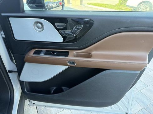 Certified 2024 Lincoln Aviator Reserve w/ Equipment Group 201A RWD image 19