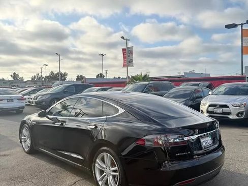 Used 2016 Tesla Model S 70 RWD image 4