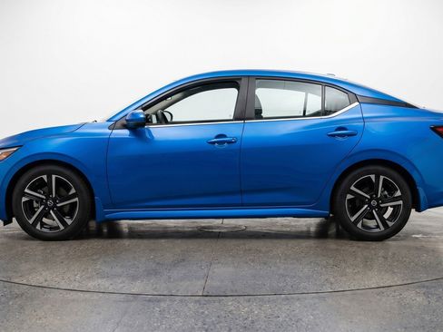 Used 2025 Nissan Sentra SV FWD image 5