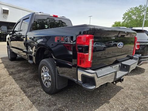 Used 2023 Ford F350 Lariat w/ Lariat Ultimate Package AWD/4WD image 3
