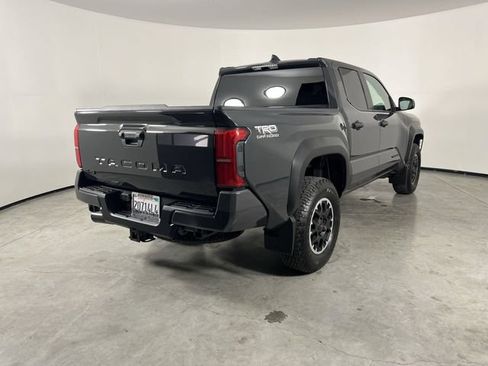 Used 2026 Toyota Tacoma TRD Off-Road AWD/4WD image 8