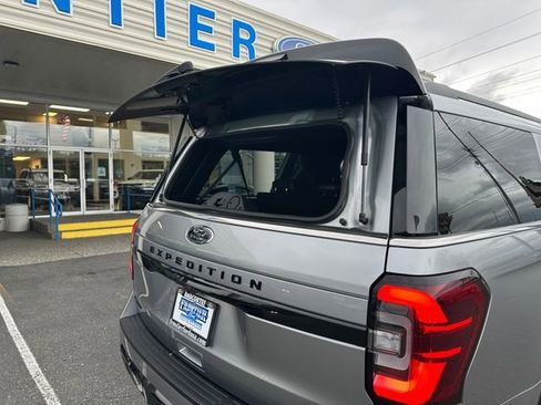 Used 2024 Ford Expedition Max Limited image 26