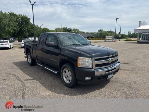 Used 2009 Chevrolet Silverado 1500 LT w/ Power Pack Plus AWD/4WD image 1
