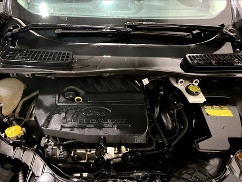 Used 2017 Ford Escape SE w/ Equipment Group 201A image 29