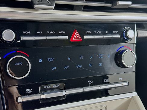 Used 2025 Hyundai Santa Fe SEL image 23