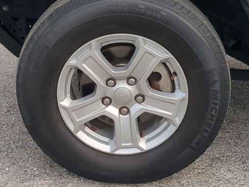 Used 2020 Jeep Wrangler Unlimited Sport S image 11