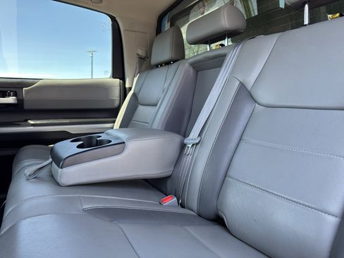 Used 2020 Toyota Tundra Limited w/ Limited Premium Package AWD/4WD image 8