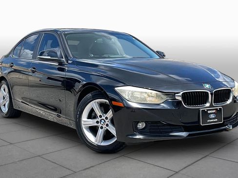 Used 2013 BMW 320i Sedan RWD image 3