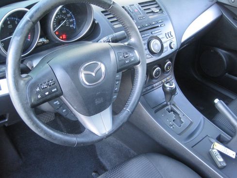 Used 2013 MAZDA MAZDA3 i Touring FWD image 23