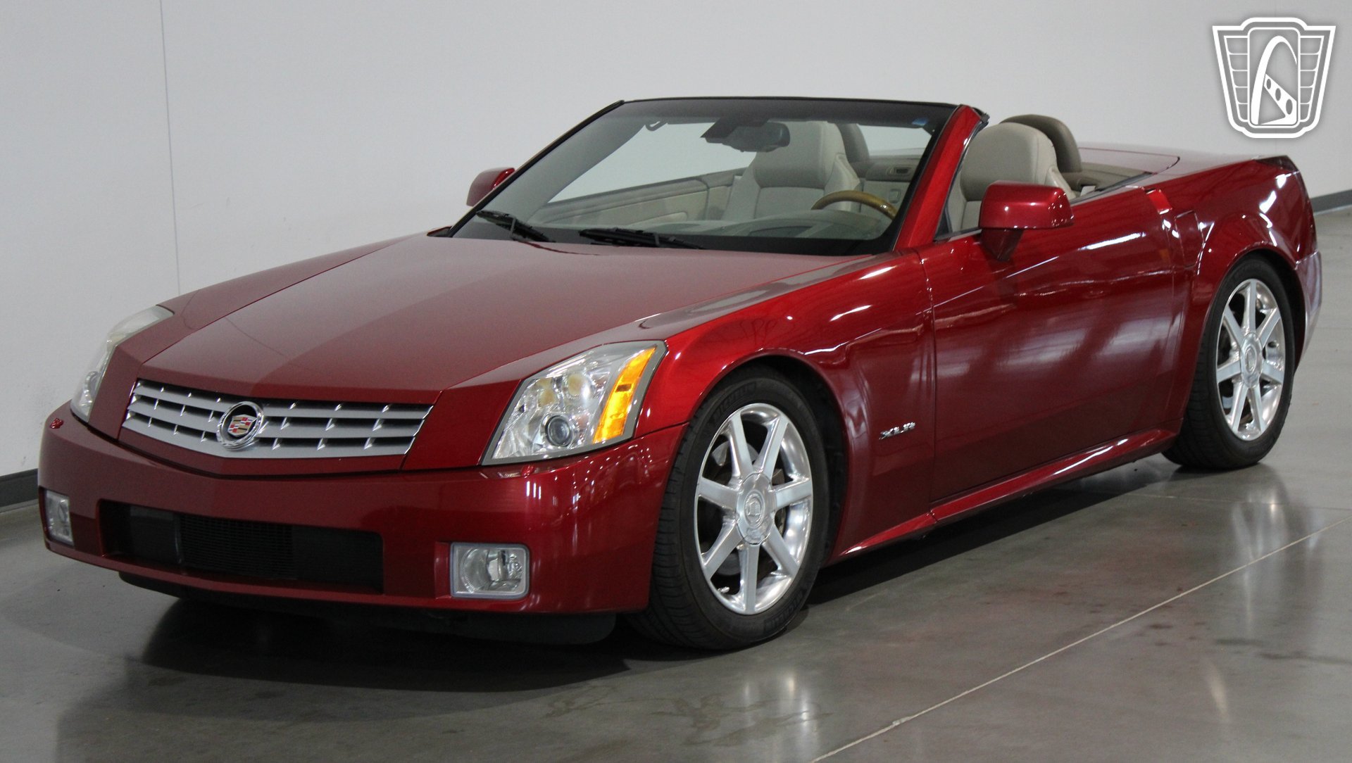 Used 2004 Cadillac XLR RWD image 30