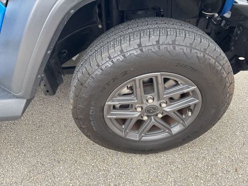 Used 2024 Jeep Wrangler Sport S image 13