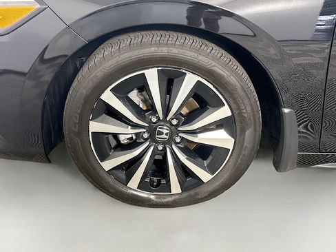 Used 2024 Honda Civic EX-L image 38