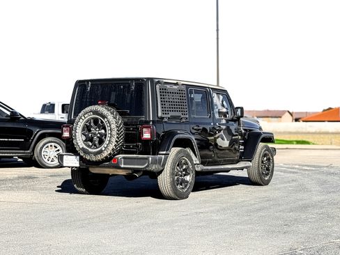 Used 2019 Jeep Wrangler Unlimited Sahara image 4