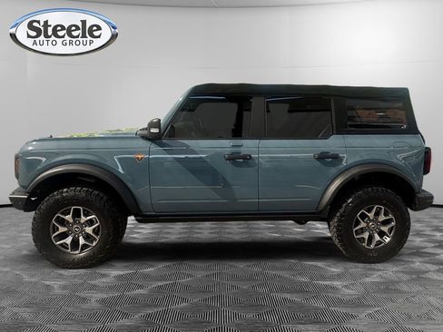 Used 2022 Ford Bronco Badlands image 2