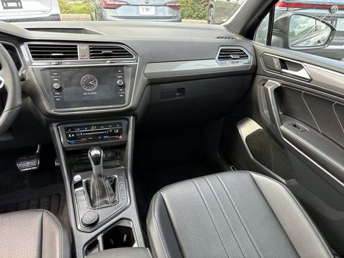Used 2024 Volkswagen Tiguan SE R-Line image 31
