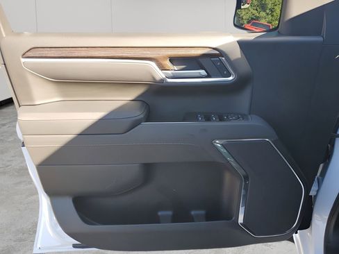 Used 2026 GMC Sierra 1500 Elevation image 26