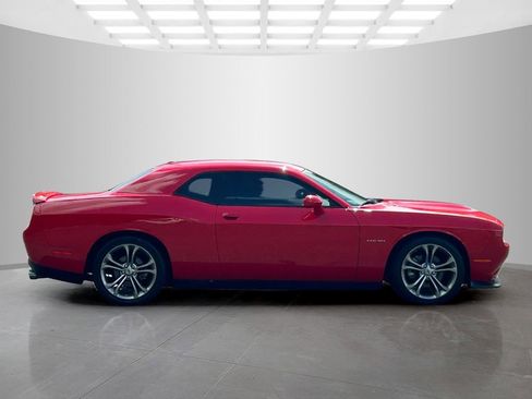 Used 2022 Dodge Challenger R/T RWD image 7