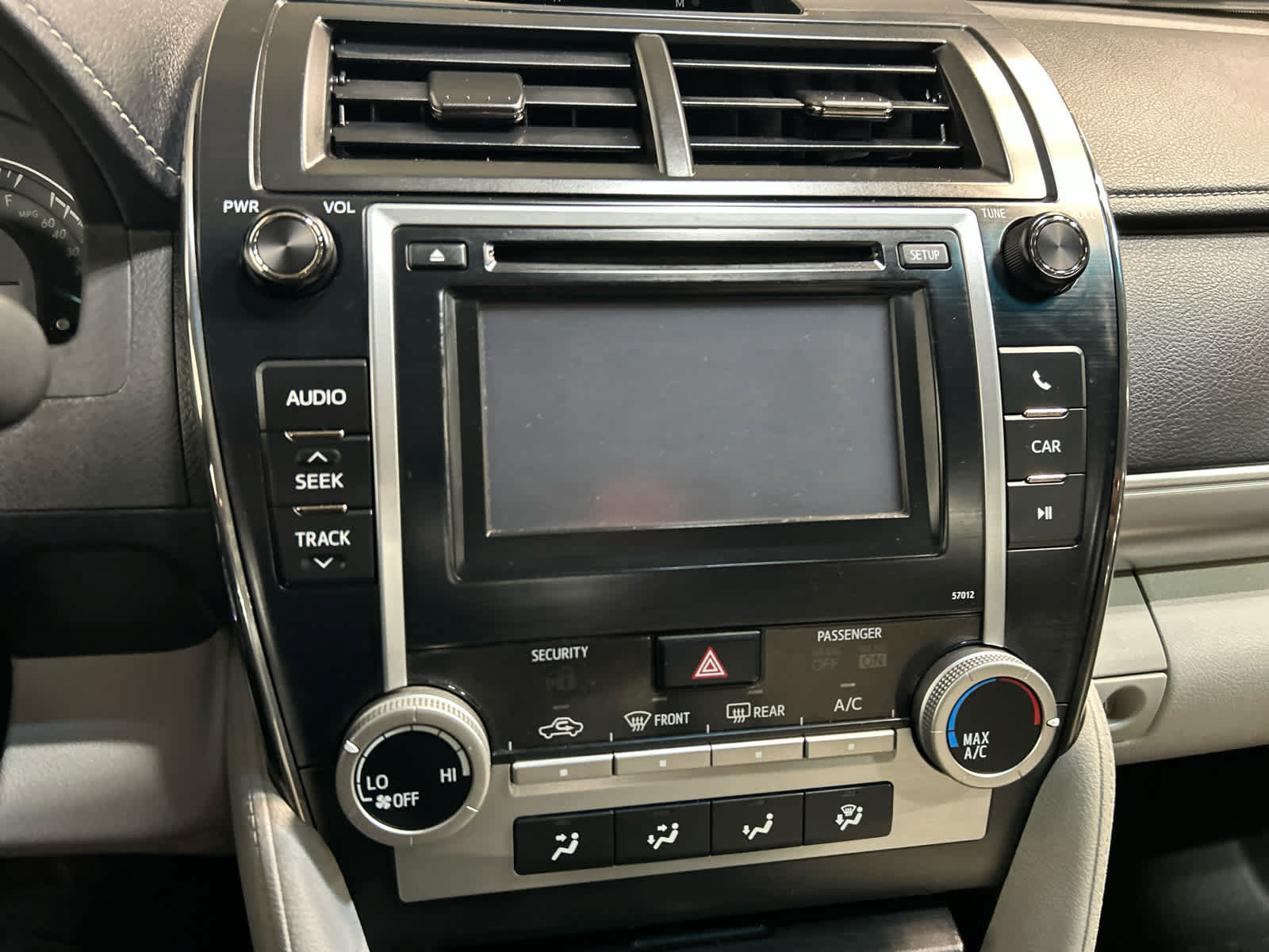 Used 2012 Toyota Camry LE FWD image 17