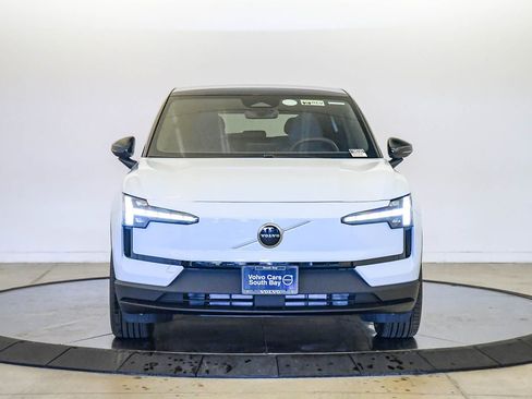 New 2026 Volvo EX30 Plus w/ Climate Package image 6