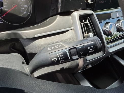 Used 2022 Kia Sorento LX FWD image 21