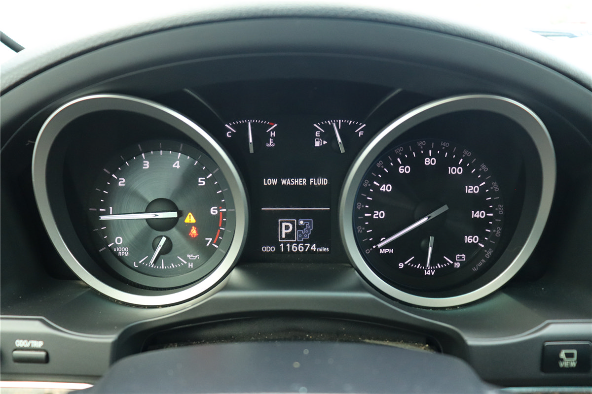 Used 2015 Toyota Land Cruiser AWD/4WD image 30