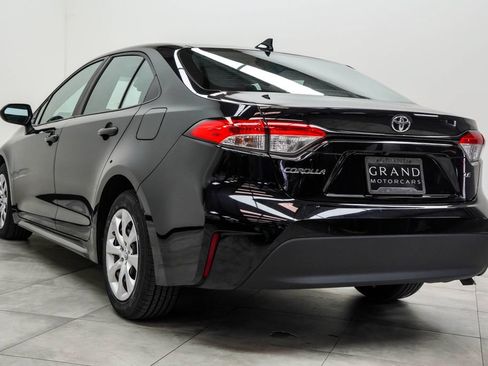 Used 2024 Toyota Corolla LE FWD image 11