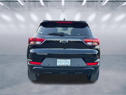 Used 2021 Chevrolet TrailBlazer LS w/ LPO, Blackout Package image 5