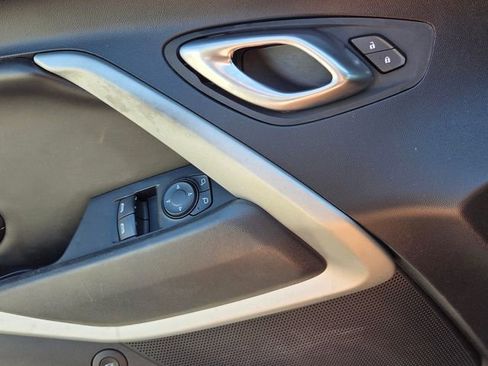 Used 2017 Chevrolet Camaro SS image 34