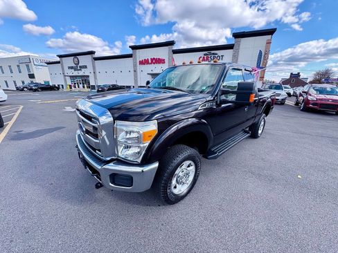 Used 2014 Ford F250 XLT w/ Snow Plow Prep Package image 38