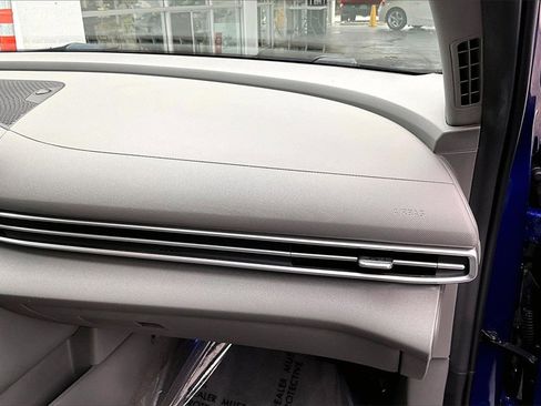 Used 2023 Hyundai Elantra SEL w/ Convenience Package image 26