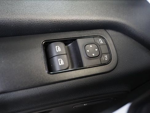 Used 2025 Mercedes-Benz Sprinter 2500 image 33