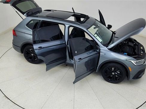 Used 2023 Volkswagen Tiguan SE R-Line image 84