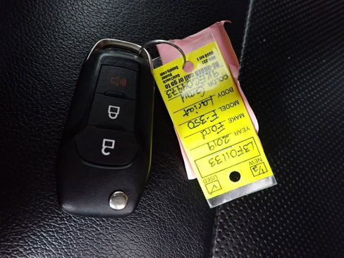 Used 2019 Ford F350 Lariat w/ Chrome Package image 38