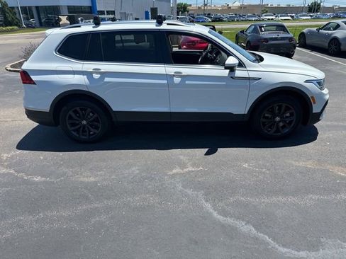 Used 2024 Volkswagen Tiguan SE AWD/4WD image 6