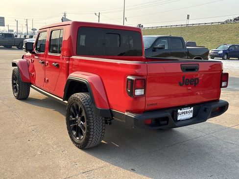 Used 2025 Jeep Gladiator Sport AWD/4WD image 6