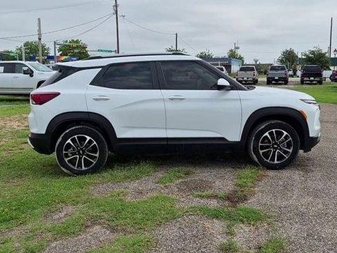 Certified 2024 Chevrolet TrailBlazer LT w/ Driver Confidence Package AWD/4WD image 9
