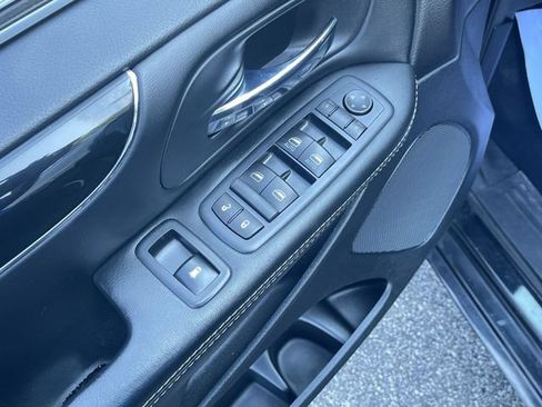 Used 2016 Dodge Grand Caravan SE FWD image 21