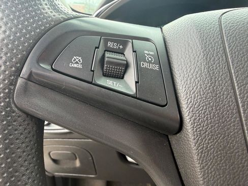 Used 2022 Chevrolet Trax LS w/ Tint and Cruise Package image 15