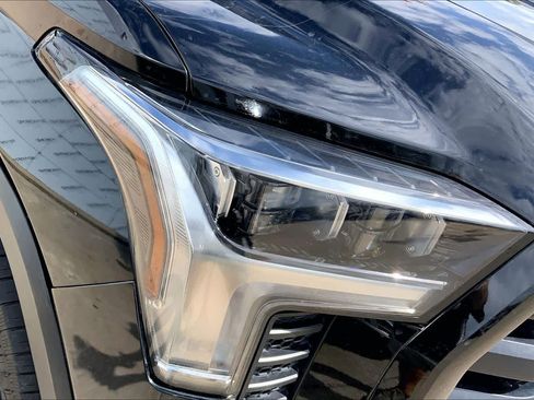 Used 2024 Toyota Tundra Limited AWD/4WD image 27