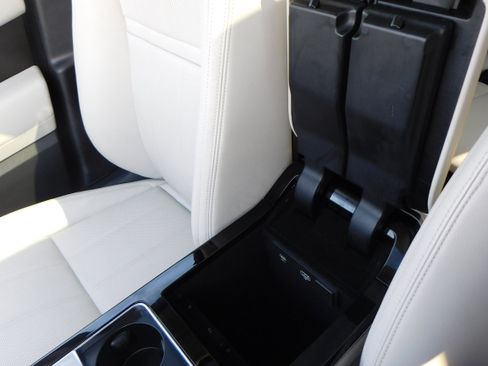 Used 2023 Land Rover Range Rover Velar S image 30