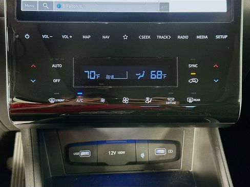 Used 2023 Hyundai Tucson Limited AWD/4WD image 16