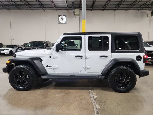 Used 2022 Jeep Wrangler Unlimited Sport AWD/4WD image 7