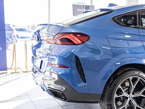 Used 2020 BMW X6 M50i w/ Executive Package image 12