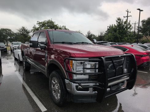 Used 2019 Ford F250 King Ranch w/ King Ranch Ultimate Package AWD/4WD image 2