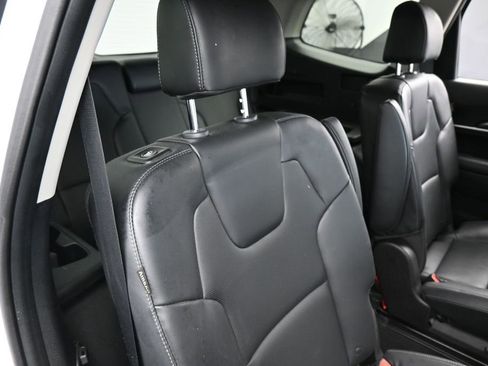 Used 2024 Kia Telluride S w/ S Sunroof Package FWD image 41