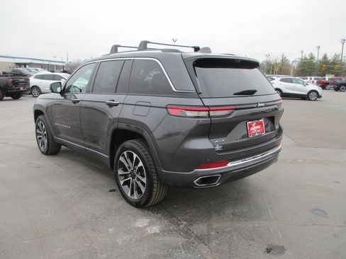 Used 2022 Jeep Grand Cherokee Overland w/ Luxury Tech Group IV image 7